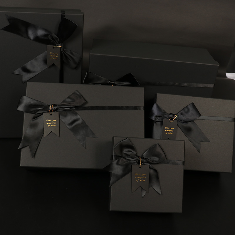 Luxury Black Cardboard Gift Packing Box with Bow Ribbon