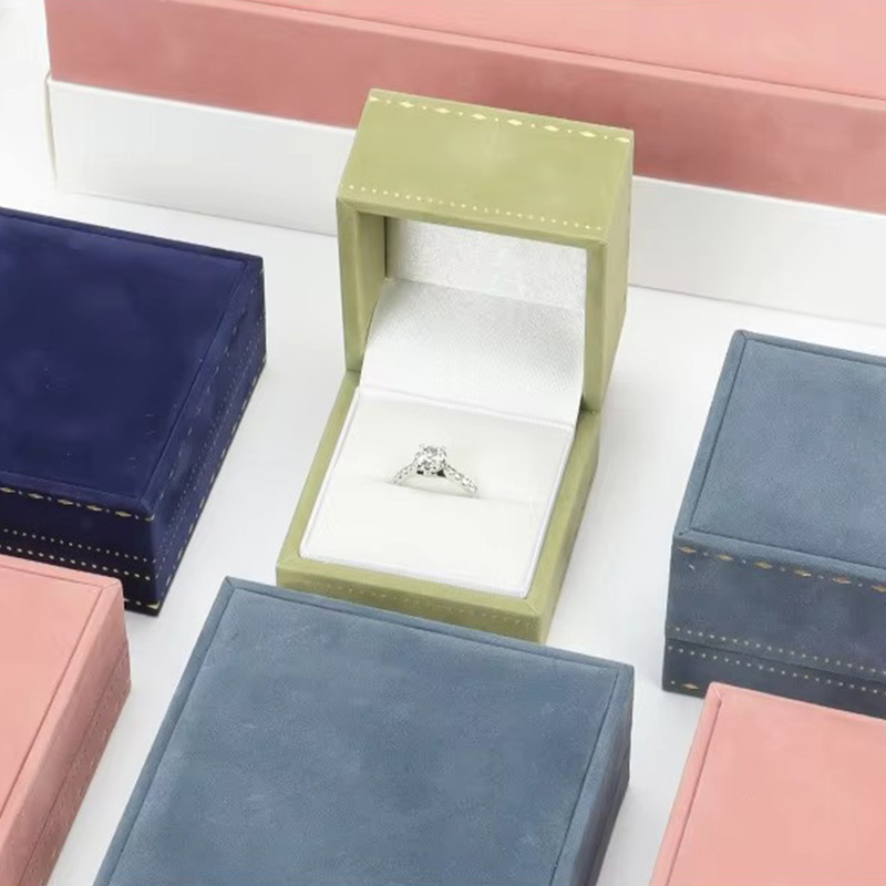Eco-Friendly Reusable Gold Foil Rigid Velvet Jewelry Boxes