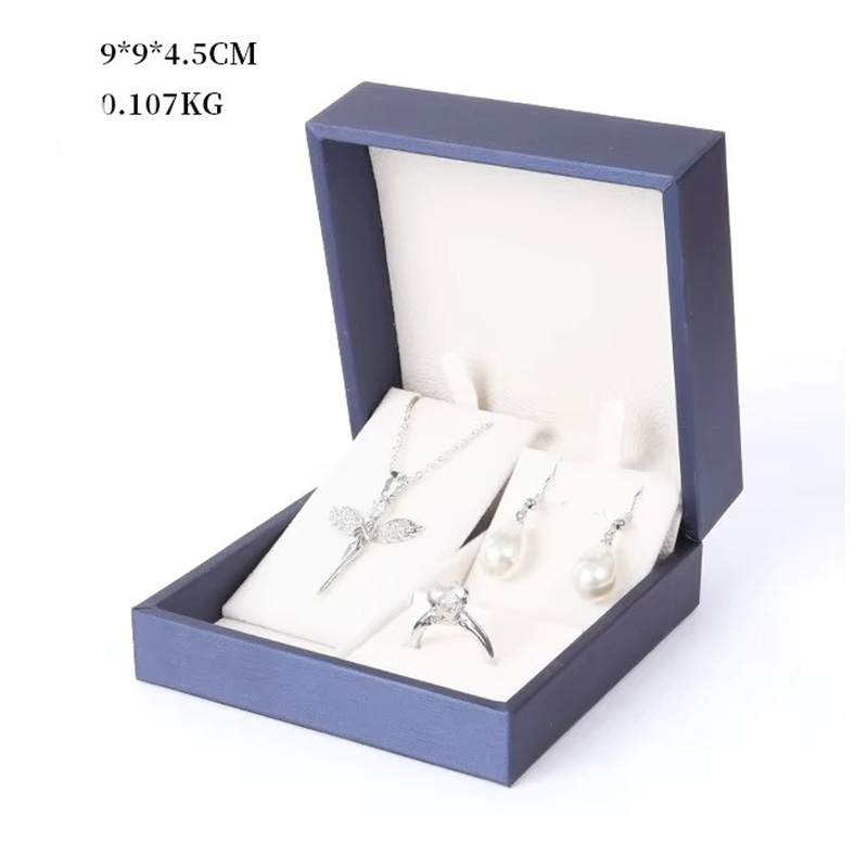 Embossing Art Paper Rigid Jewelry Gift Box
