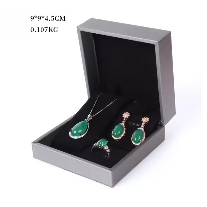 Embossing Art Paper Rigid Jewelry Gift Box